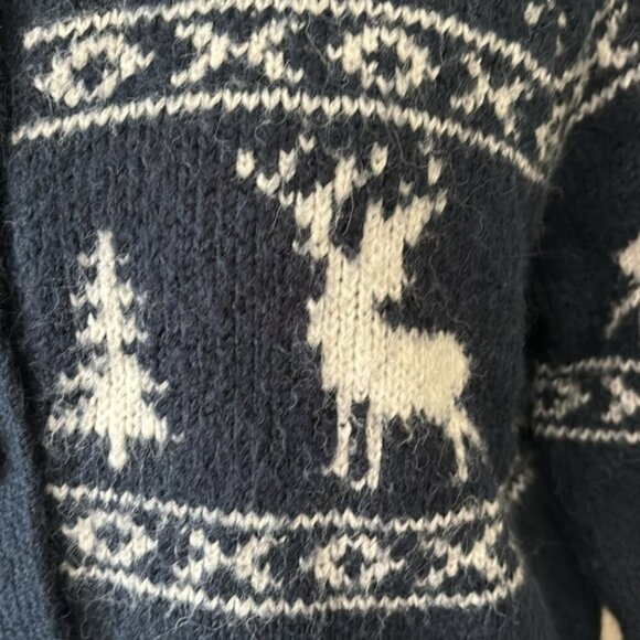 Old Navy Fair Isle Wool Blend Knit Button Up Cropped Holiday Cardigan Blue/White - Picture 2 of 7
